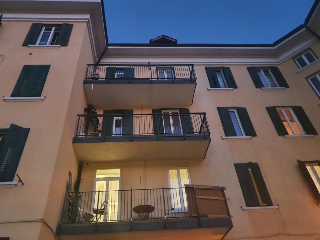 Baustelle Triestestr. Bozen Balkone 20201218 170020